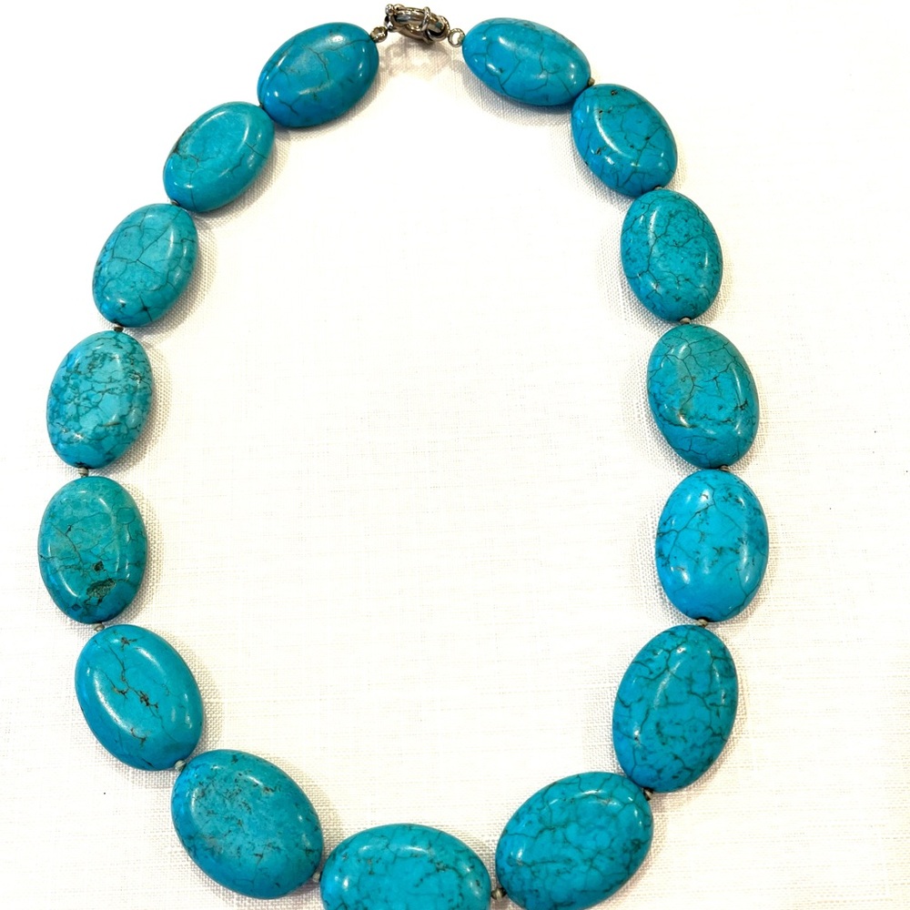 Vintage ~ Turquoise Flat Oval Stones ~ Large Necklace with Spring Clasp - Picture 5 of 11